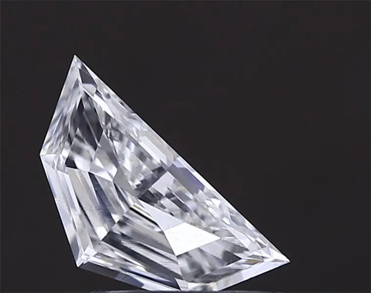 0.24ct Trapezoid Lab Grown Diamond (Colour F, Clarity VS1, Uncertified)